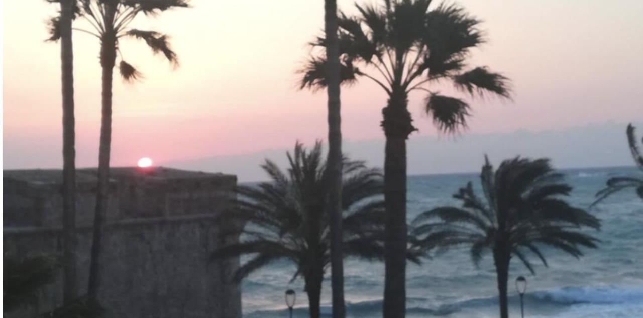 Vue Mer Et Remparts. Entre Vieille Ville Et Plages Antibes Dış mekan fotoğraf
